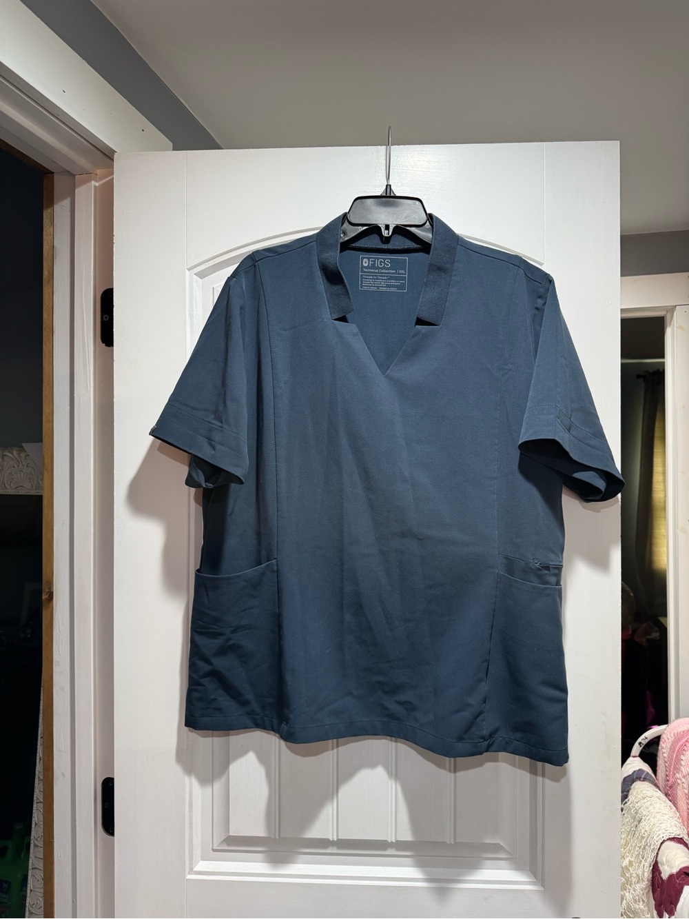 Figs Inala Slim Scrub Top